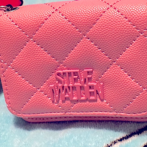 STEVE MADDEN Fondant Pink Wallet - Picture 4 of 5